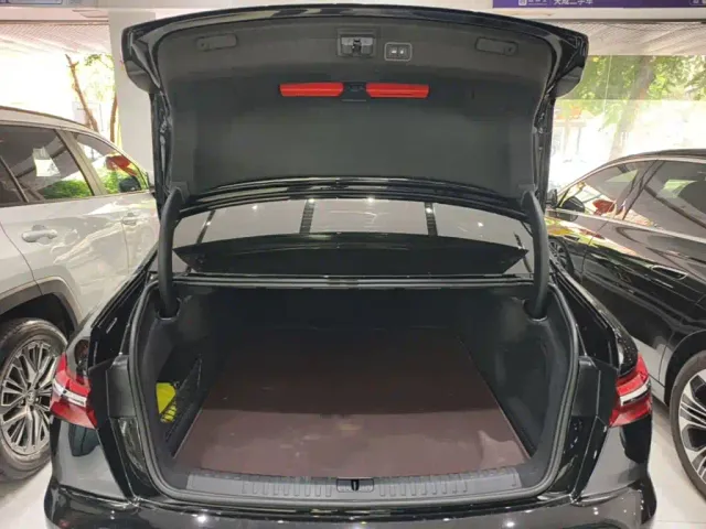 Audi A6L — Фото автомобиля 18