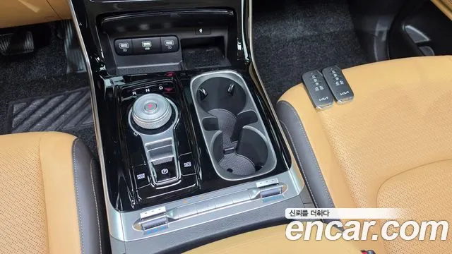 Kia Carnival Generation 4 — Фото автомобиля 9