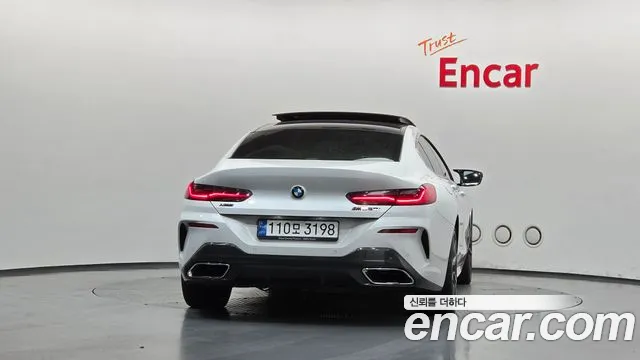 BMW 8 Series G15 — Фото автомобиля 4