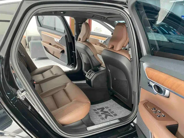 Volvo S90 — Фото автомобиля 8