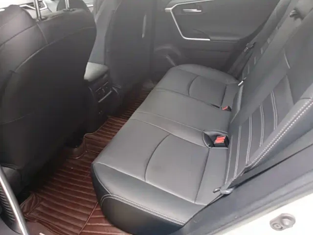 Toyota Wildlander — Фото автомобиля 16