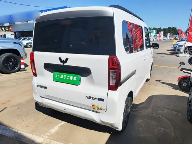 Wuling Zhiguang NEV — Фото автомобиля 6