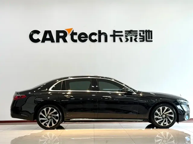Mercedes-Benz E-Class — Фото автомобиля 4