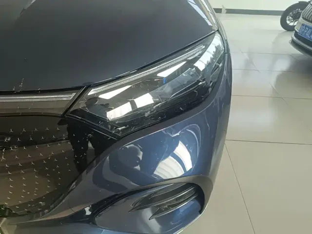 Mercedes-Benz EQE SUV — Фото автомобиля 23