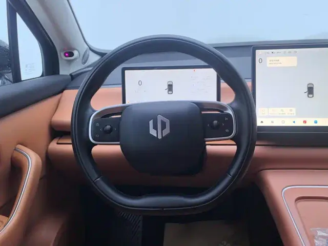 Leapmotor C10 — Фото автомобиля 15