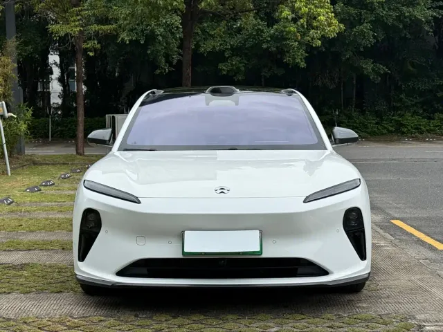 Nio ET5 Touring — Фото автомобиля 2