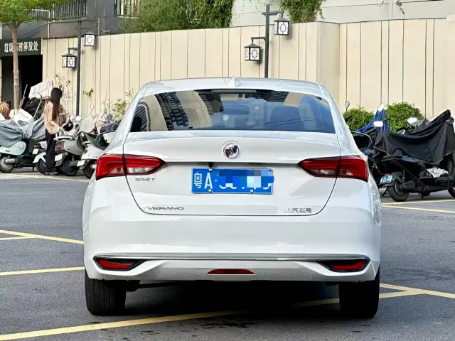 Buick Verano — Фото автомобиля 5