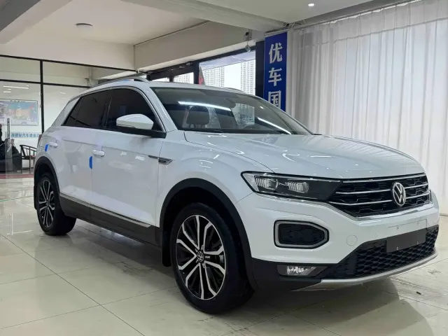 Volkswagen T-Roc — Фото автомобиля 3