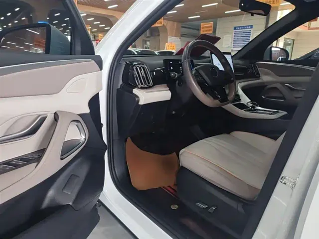 BYD Song Pro — Фото автомобиля 15