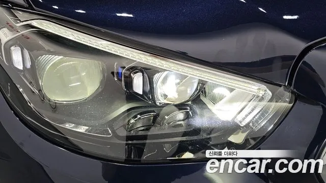 Mercedes-Benz E-Class — Фото автомобиля 20