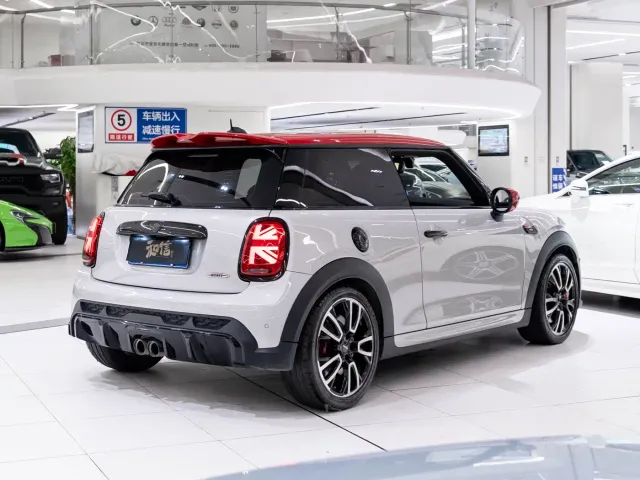 MINI John Cooper Works — Фото автомобиля 6