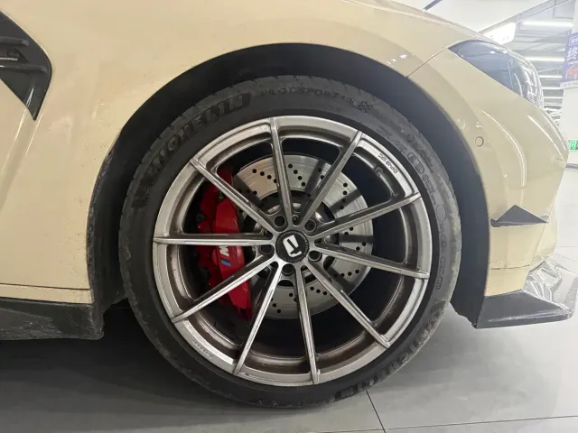 BMW M4 — Фото автомобиля 7