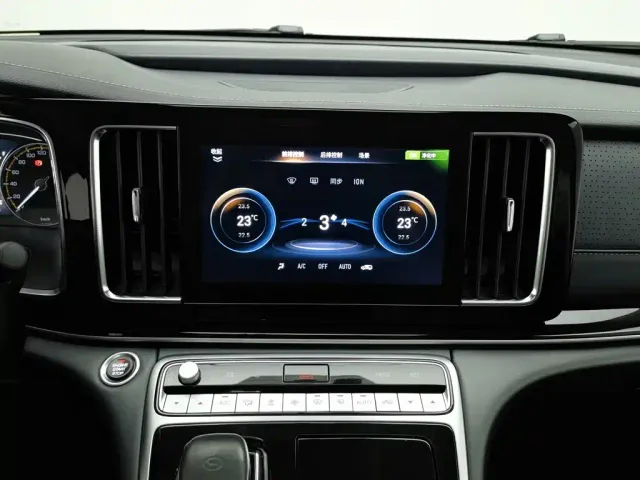 GAC Trumpchi M8 — Фото автомобиля 12