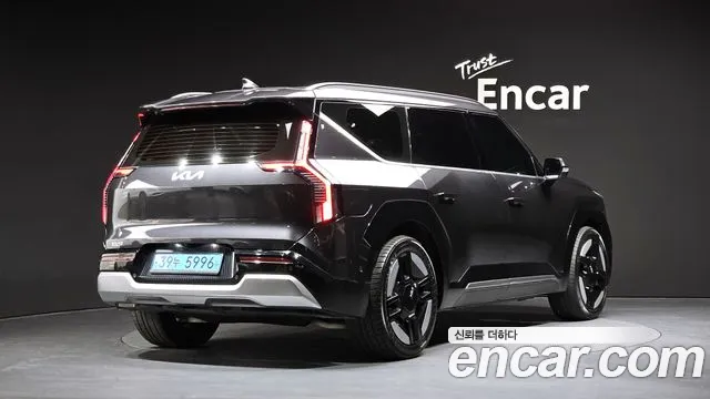 Kia EV9 — Фото автомобиля 2