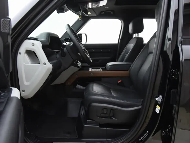 Land Rover Defender — Фото автомобиля 9