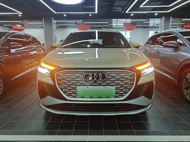 Audi Q4 e-tron — Фото автомобиля 2