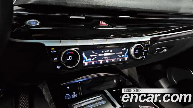 Genesis G80 Бензин 2.5 турбо AWD — Фото автомобиля 16