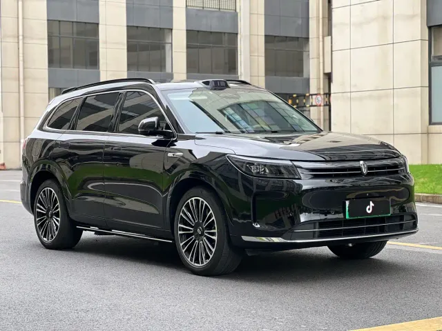 Aito M7 — Фото автомобиля 2