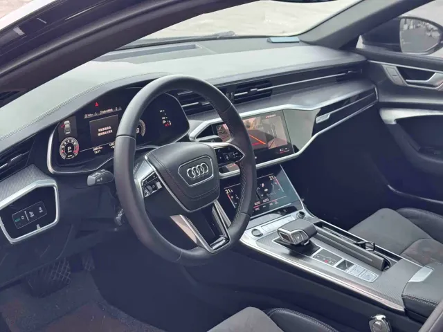 Audi A6L — Фото автомобиля 9