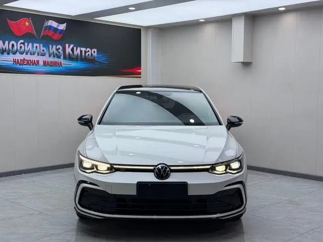 Volkswagen Golf — Фото автомобиля 2