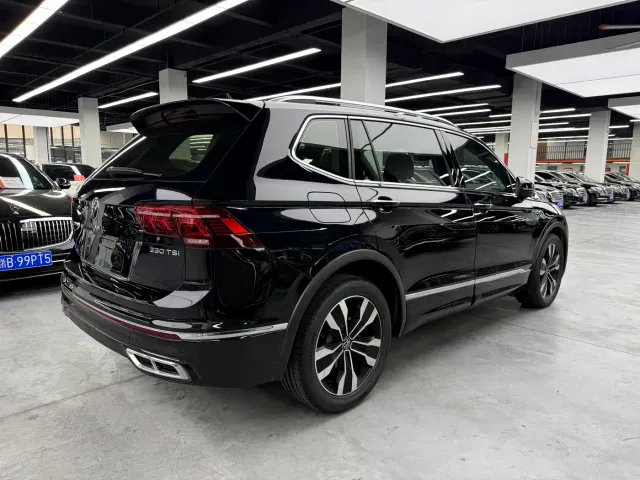 Volkswagen Tiguan L — Фото автомобиля 14
