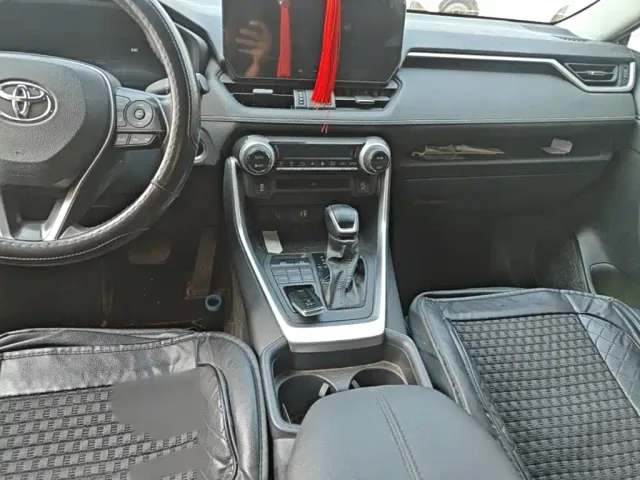 Toyota Wildlander — Фото автомобиля 9