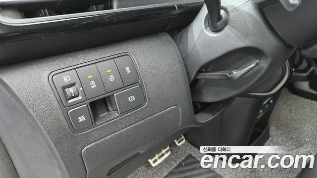 Hyundai Staria Staria 4WD Lounge 9 мест — Фото автомобиля 15