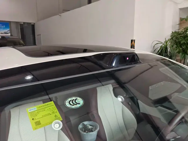 BYD Seal 07 DM-i — Фото автомобиля 17