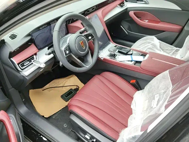 Hongqi H5 — Фото автомобиля 10