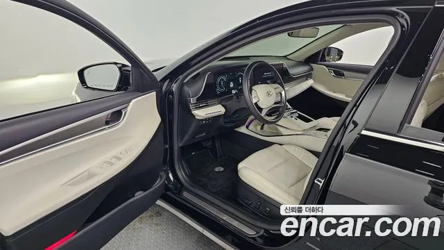 Hyundai Grandeur (New) Hybrid — Фото автомобиля 16