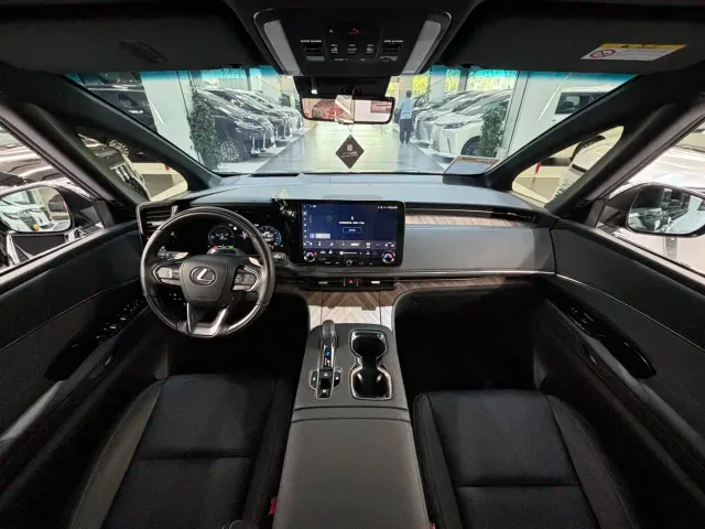 Lexus LM — Фото автомобиля 14