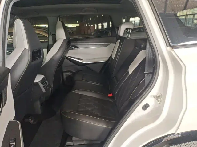 Changan CS75 Plus — Фото автомобиля 16