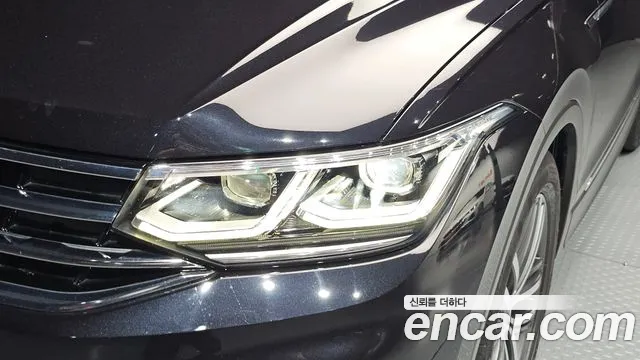 Volkswagen Tiguan Generation 2 — Фото автомобиля 22