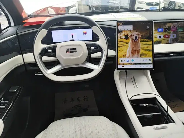 Geely Galaxy L7 — Фото автомобиля 13