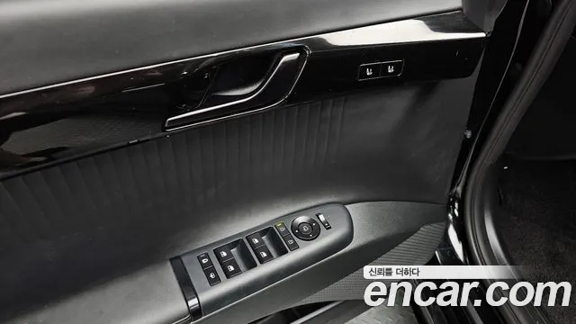 Hyundai Grandeur Grandeur (GN7) 3.5 Бензин 2WD — Фото автомобиля 30