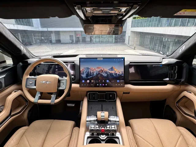 BYD FangChengBao Leopard 8 — Фото автомобиля 13