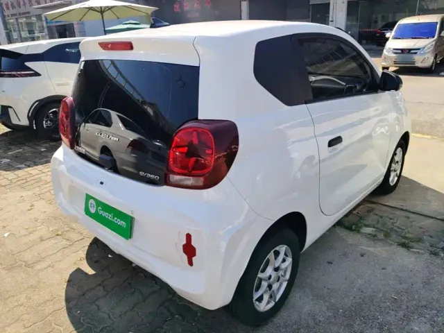 Roewe Clever — Фото автомобиля 6