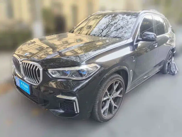 Фотография автомобиля — BMW X5