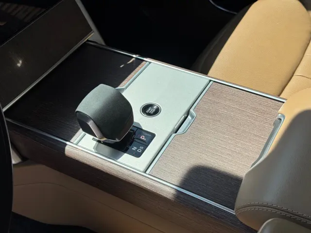 Land Rover Range Rover — Фото автомобиля 11