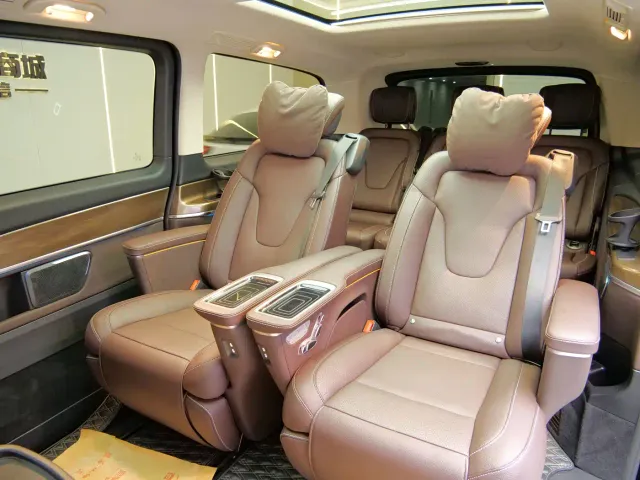 Mercedes-Benz V-Class — Фото автомобиля 8