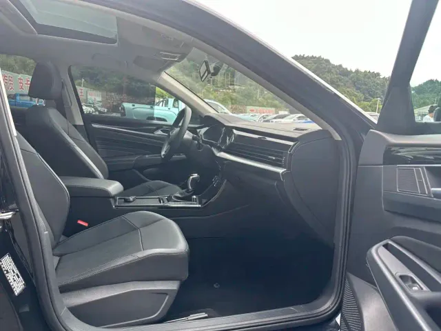 Volkswagen Passat — Фото автомобиля 6