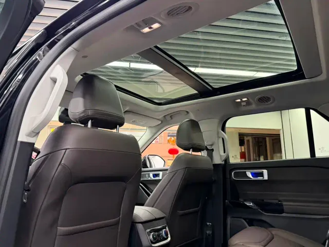 Ford Explorer — Фото автомобиля 13