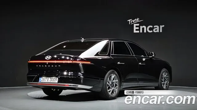 Hyundai Grandeur Grandeur (GN7) 3.5 Бензин 2WD — Фото автомобиля 2