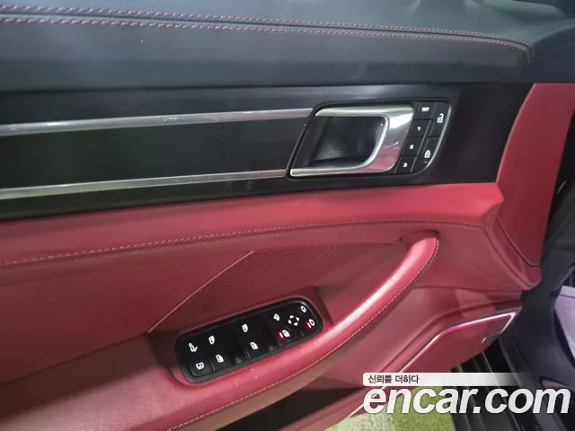 Porsche Panamera — Фото автомобиля 18