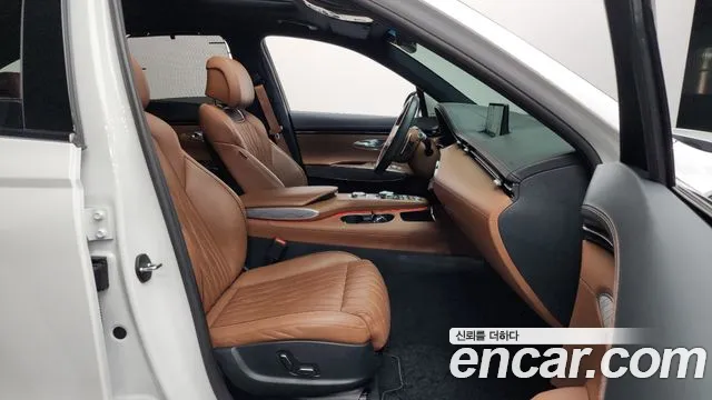 Genesis GV70 2.5T Бензин AWD — Фото автомобиля 11