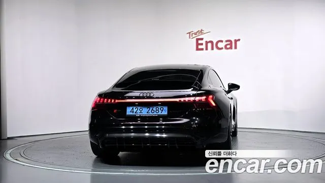 Audi RS e-tron GT — Фото автомобиля 4