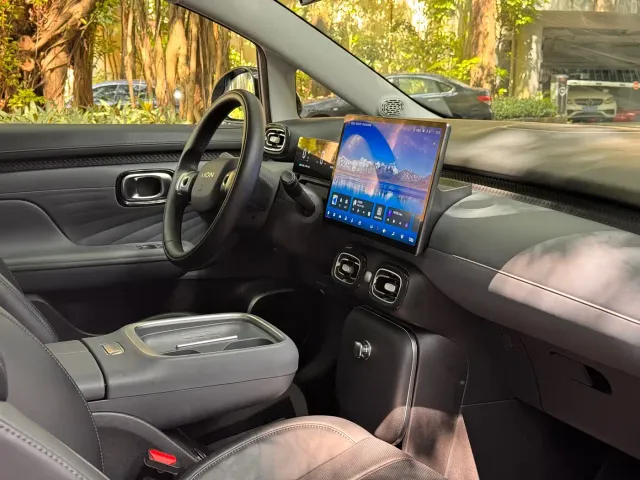 GAC AION UT super — Фото автомобиля 9