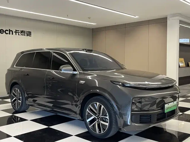 Li Auto L9 — Фото автомобиля 2