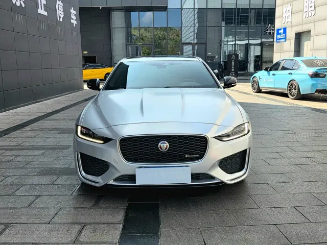 Jaguar XEL — Фото автомобиля 2
