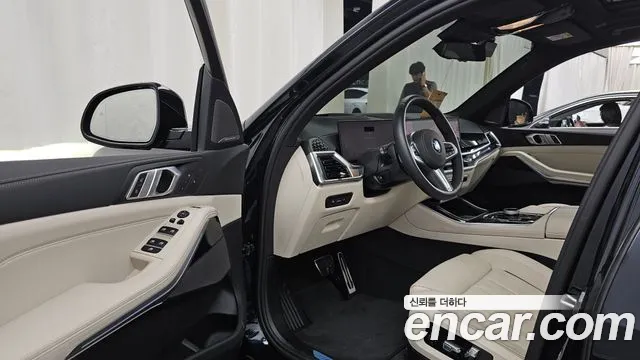 BMW X5 xDrive 40i M Sport — Фото автомобиля 9
